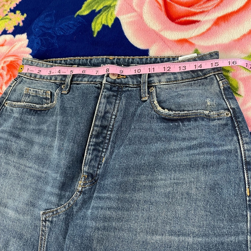 Old Navy Denim Skirt. Size 8.